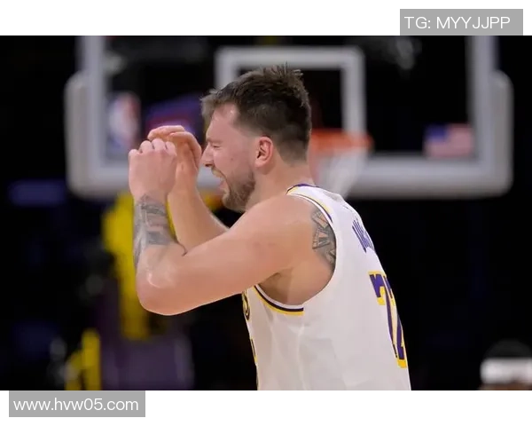 浓眉苦撑难救主独砍27分13板仍难挽败局湖人核心表现成空